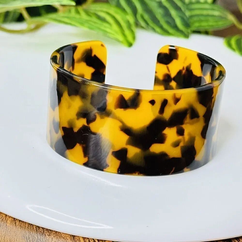 Vintage Thermoset Faux Tortoise Shell Wide Plastic Open Cuff Bracelet Small